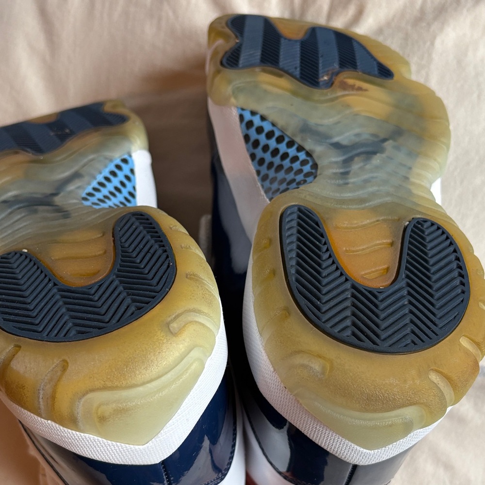 Jordan 11 - Picture 9 of 9